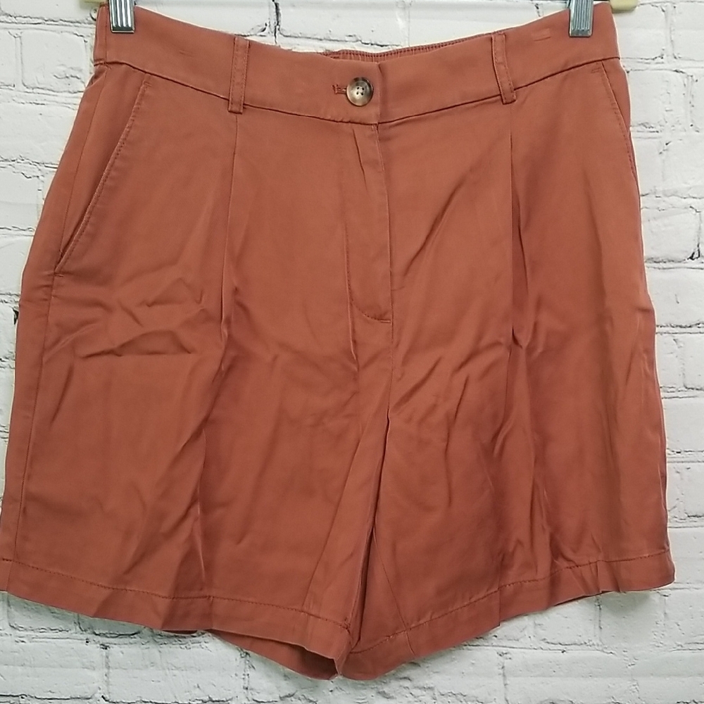 LOFT womens Brown Pleated Bermuda shorts size 6 "The Emory Short" EUC